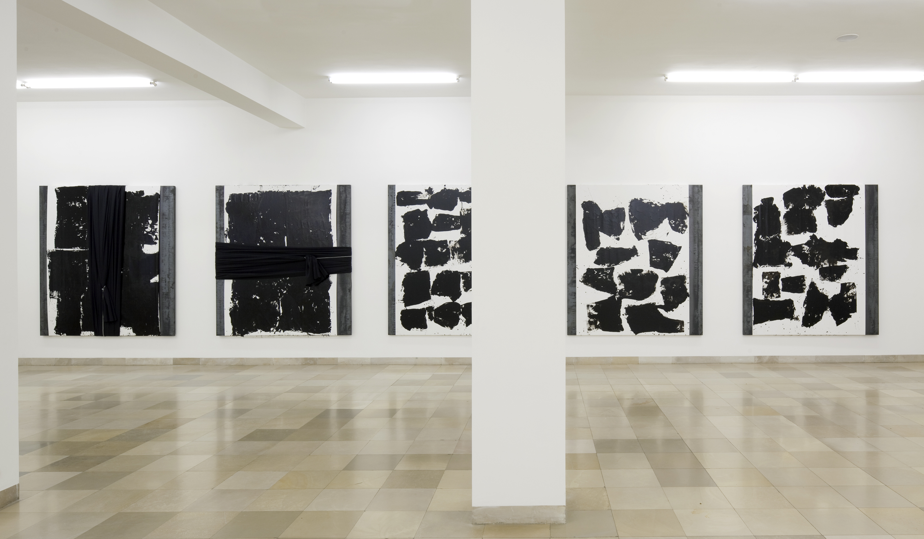 Artist Jannis Kounellis KEWENIG